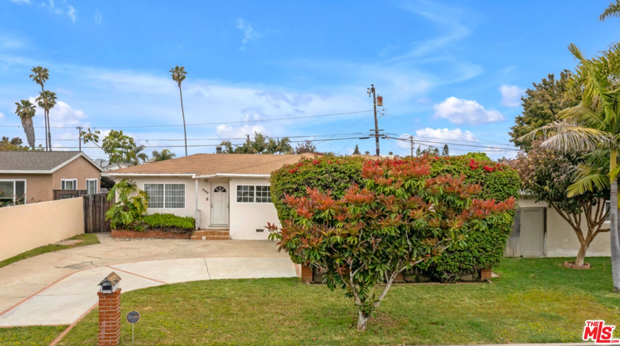 586 Knowell Pl, Costa Mesa, CA 92627