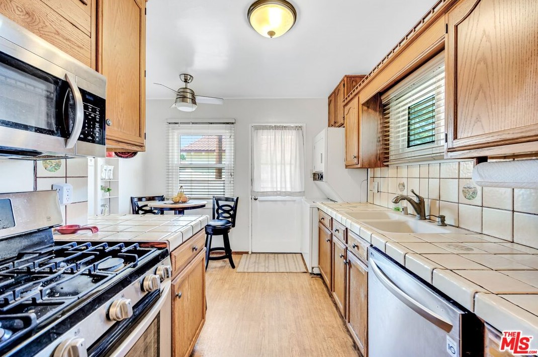 333 Nora Ave, West Covina CA  91790-1517 exterior