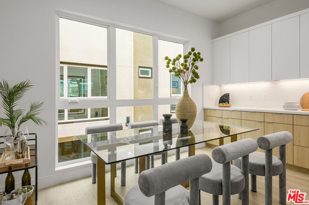 1248 Lodi Pl, Los Angeles CA  90038-1710 exterior