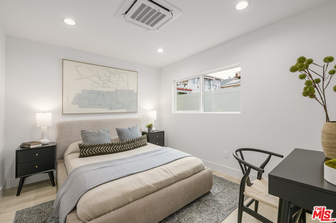 1248 Lodi Pl, Los Angeles CA  90038-1710 exterior