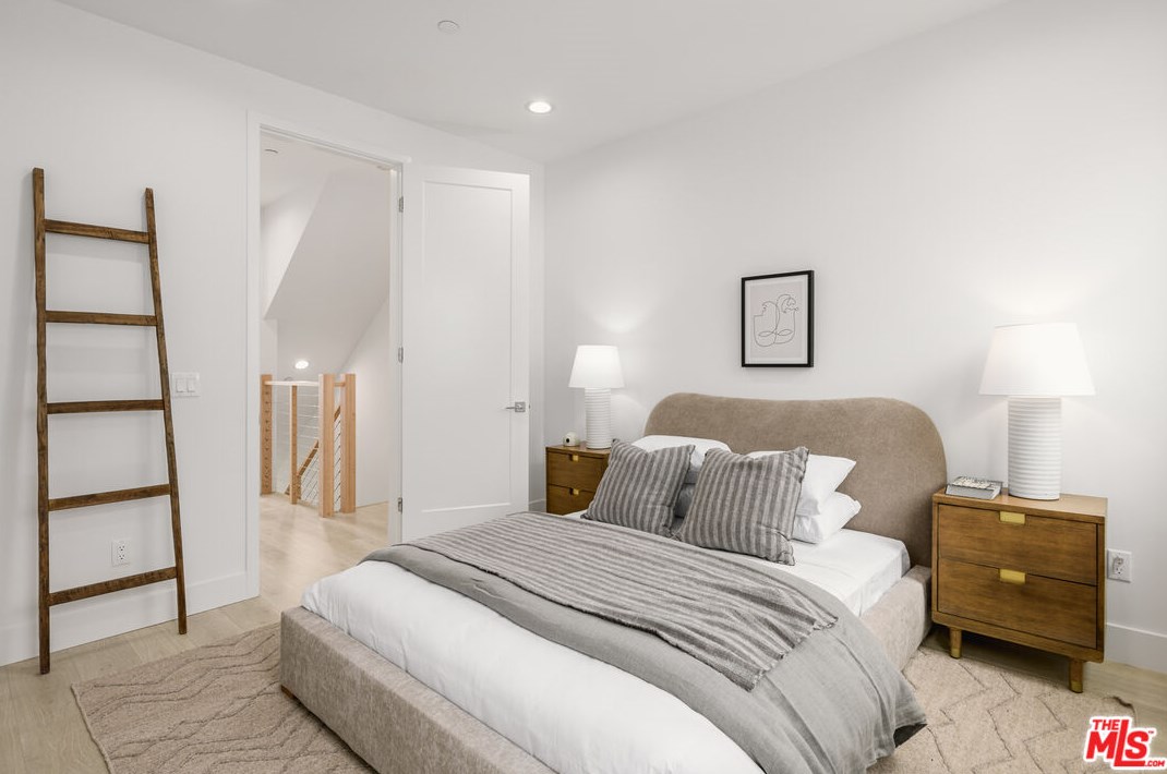 1248 Lodi Pl, Los Angeles CA  90038-1710 exterior