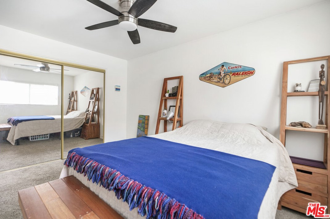 961 Edgeware Rd, Los Angeles CA  90026-5635 exterior