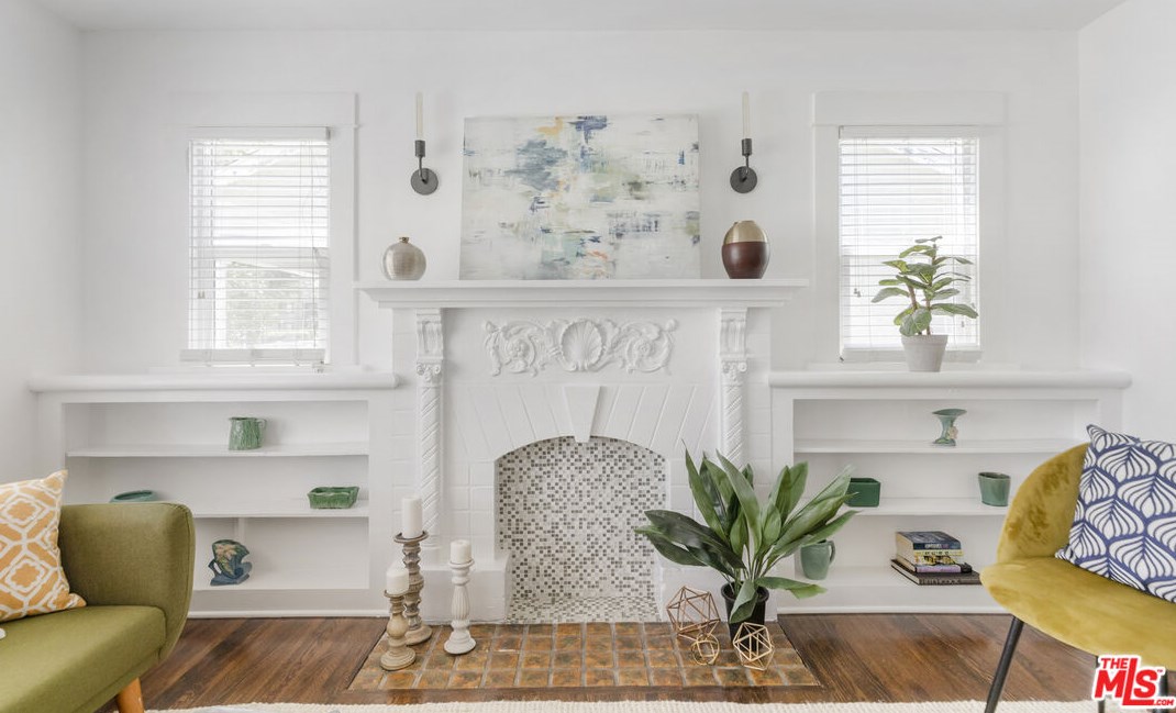 2937 Edgehill Dr, Los Angeles, CA 90018-2853