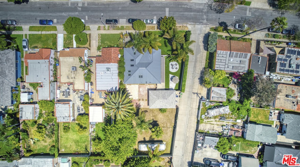 8902 Gibson St, Los Angeles CA  90034-2422 exterior