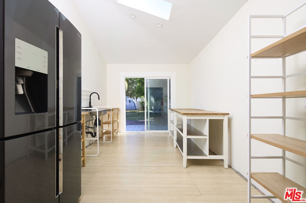 8902 Gibson St, Los Angeles CA  90034-2422 exterior