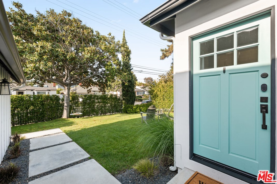 6466 77th St, Los Angeles, CA 90045-1159