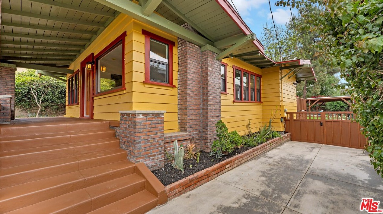 6166 Oak Crest Way, Los Angeles, CA 90042-1310