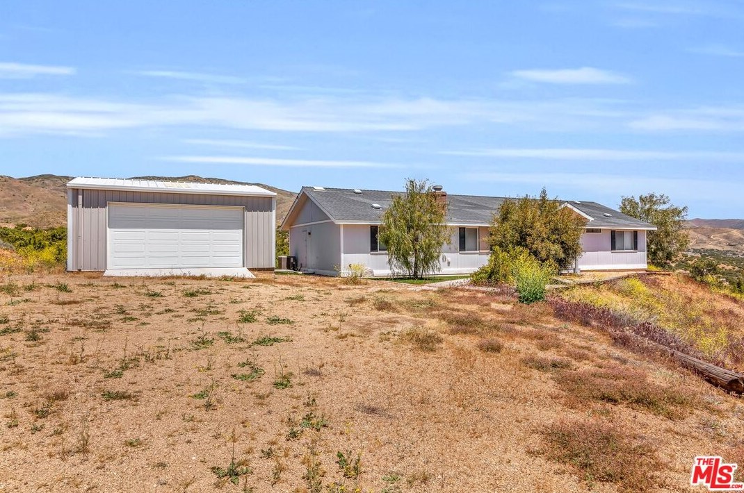 6640 Juniper Crest Rd, Santa Clarita, CA 91390
