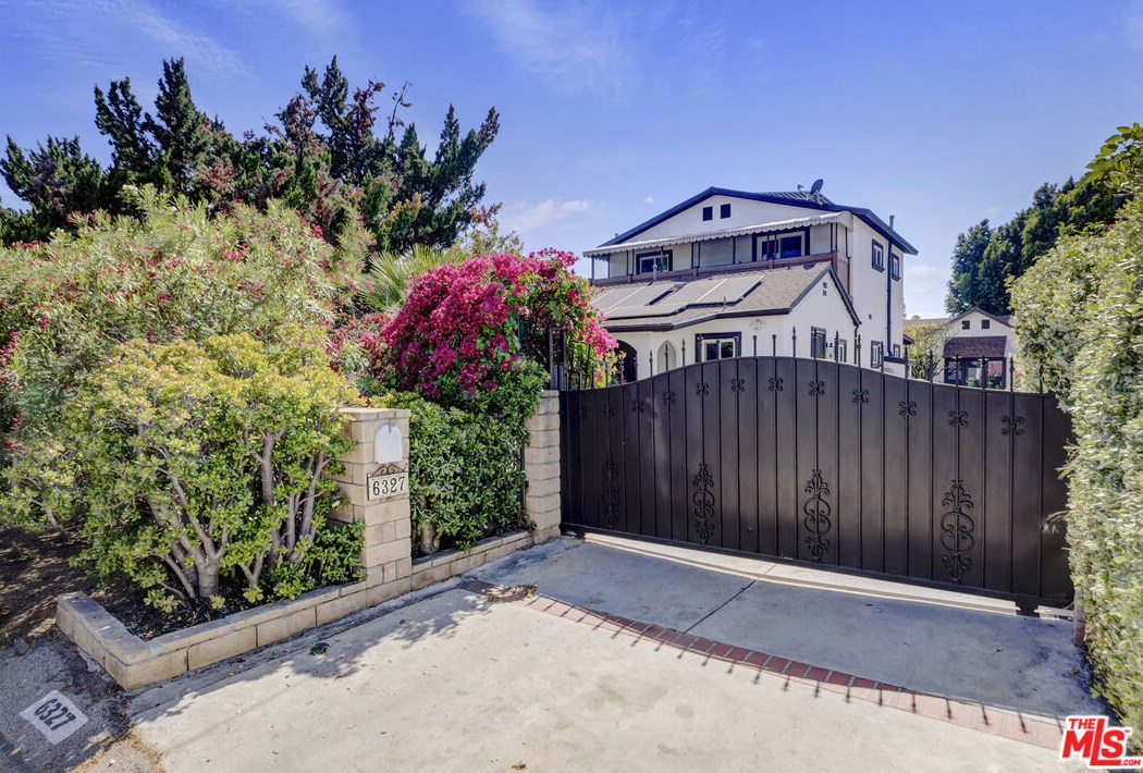6327 Ethel Ave, Van Nuys, CA 91401-2524