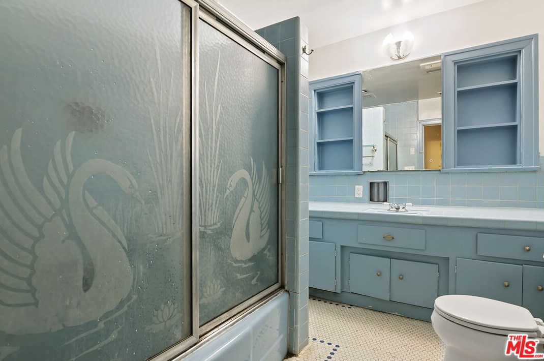 2073 Kerwood Ave, Los Angeles CA  90064-2689 exterior