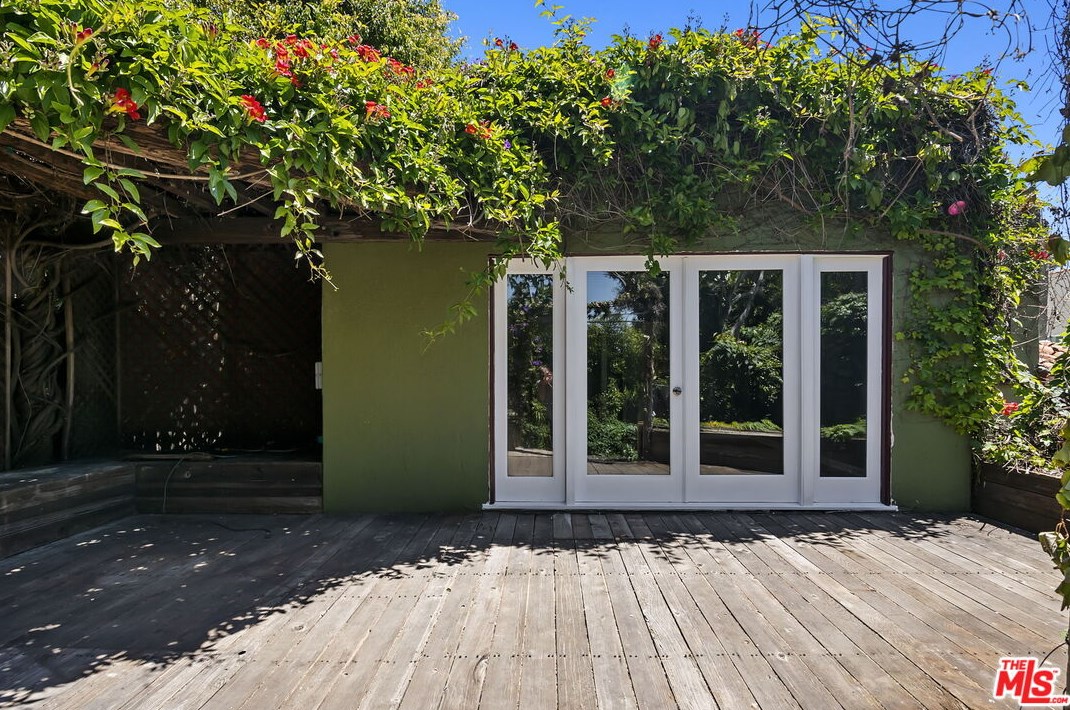 2073 Kerwood Ave, Los Angeles CA  90064-2689 exterior