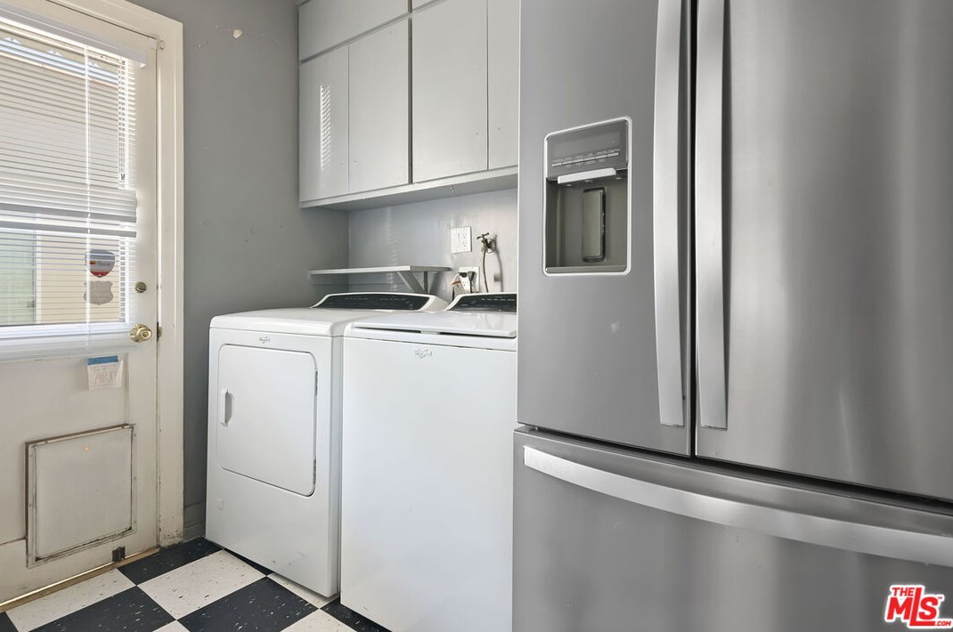 2073 Kerwood Ave, Los Angeles CA  90064-2689 exterior