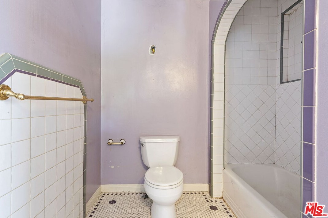 2073 Kerwood Ave, Los Angeles CA  90064-2689 exterior