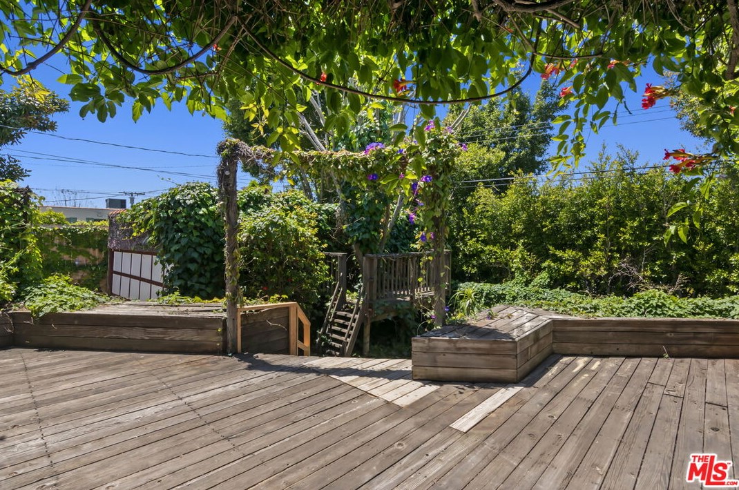 2073 Kerwood Ave, Los Angeles CA  90064-2689 exterior