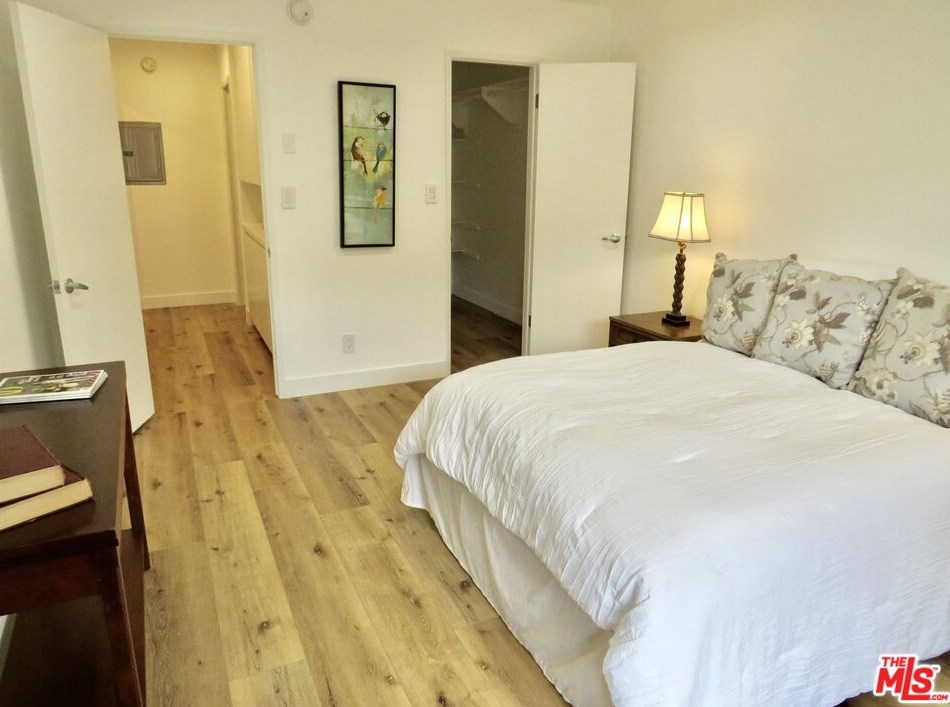 2320 Bentley Ave, Los Angeles CA  90064-3101 exterior