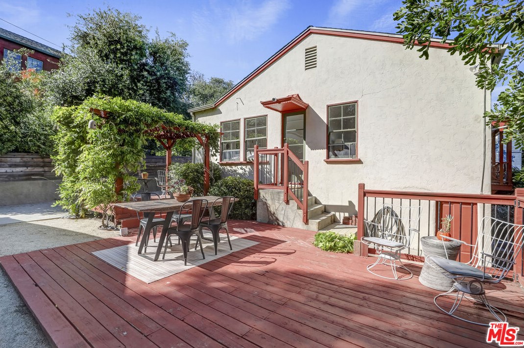 201 Wayland St, Los Angeles CA  90042-3539 exterior