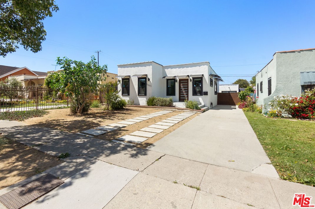 3201 59th Pl, Los Angeles CA  90043-3154 exterior