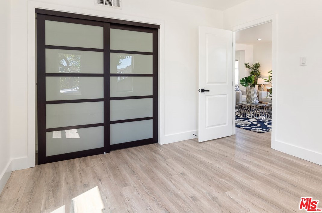 3201 59th Pl, Los Angeles CA  90043-3154 exterior