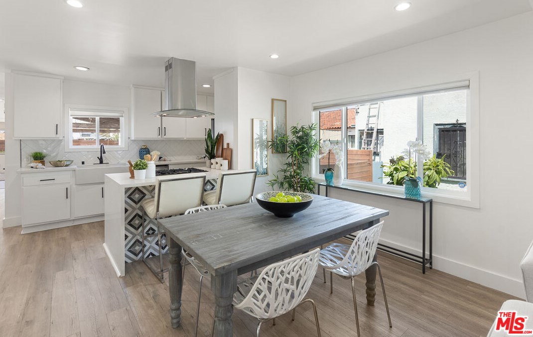 3201 59th Pl, Los Angeles CA  90043-3154 exterior