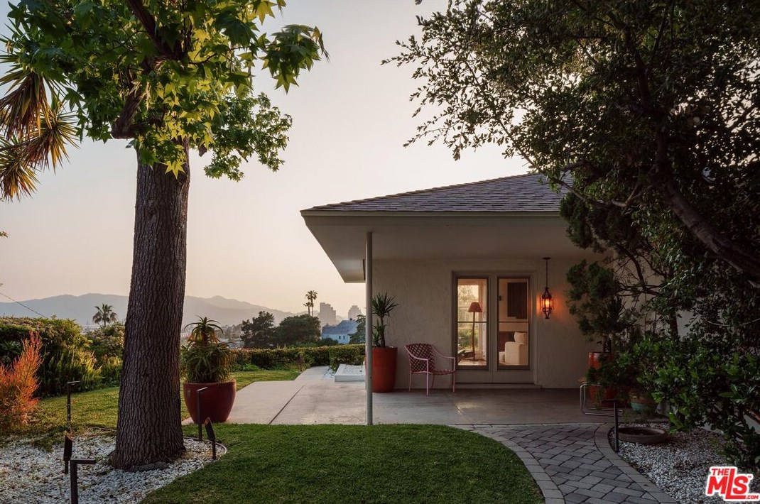 821 Luton Dr, Glendale, CA 91206