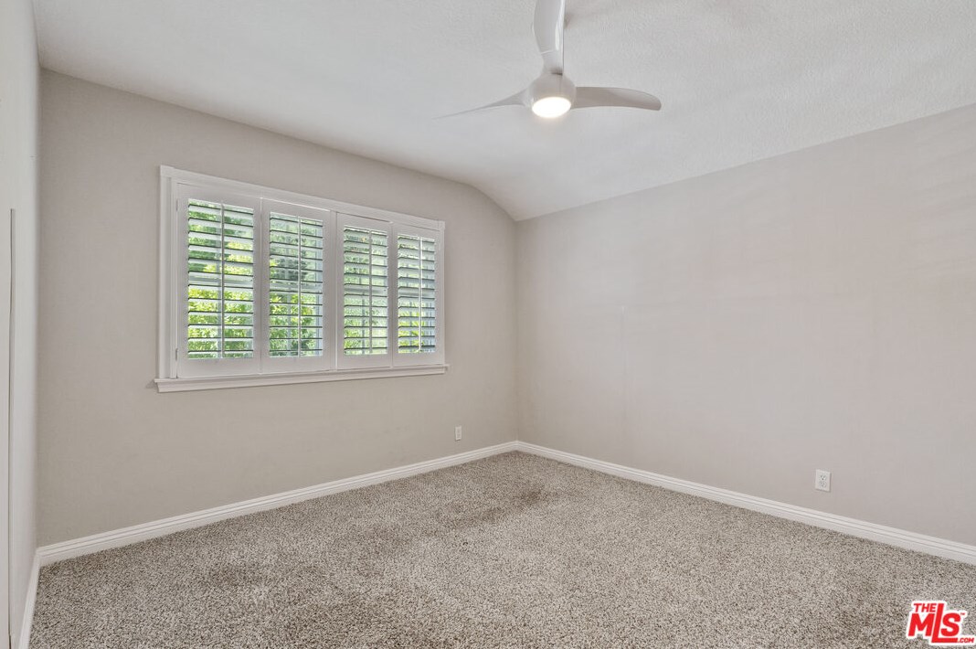 3709 Beechglen Dr, Glendale CA  91214-3238 exterior