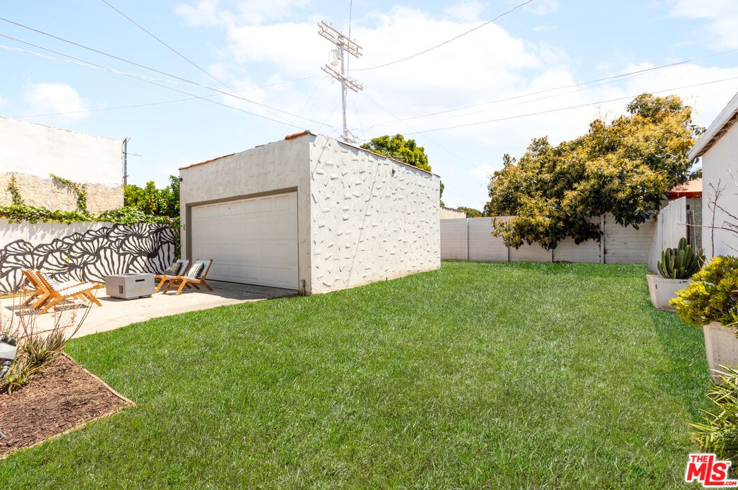 3110 W 68th St, Los Angeles, CA 90043