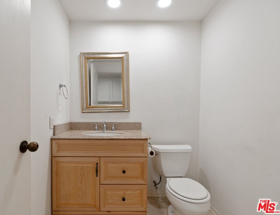 11687 Bellagio Rd, Los Angeles CA  90049-2107 exterior