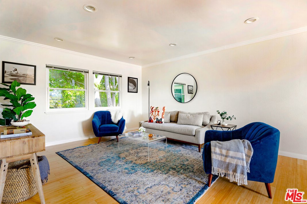 3645 Kalsman Dr, Los Angeles, CA 90016-4446