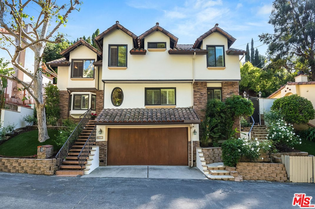 4013 Alta Mesa Dr, North Hollywood, CA 91604