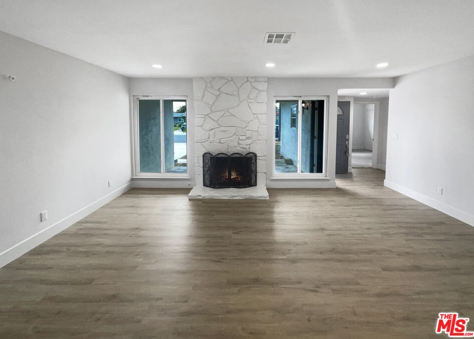 16541 Loire Cir, Huntington Beach, CA 92647
