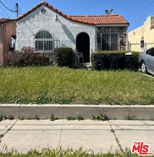 837 98th St, Los Angeles, CA 90044-4629