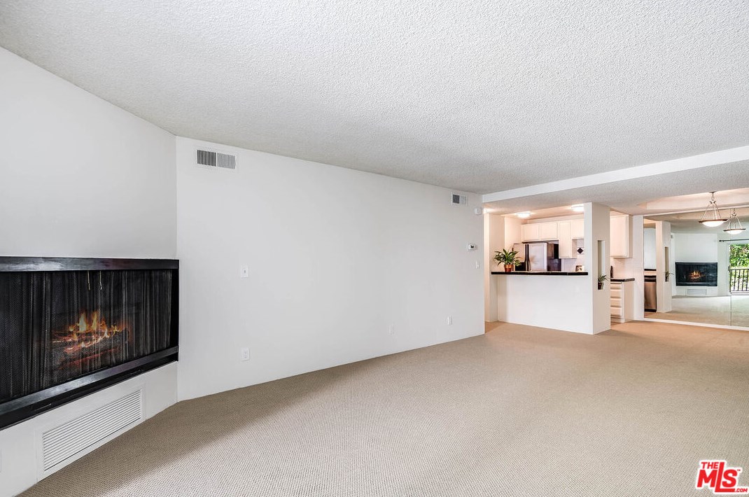 1230 Horn Ave #629, Los Angeles, CA 90069