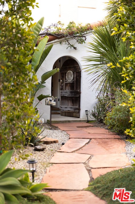 906 Princeton St, Santa Monica, CA 90403-2220