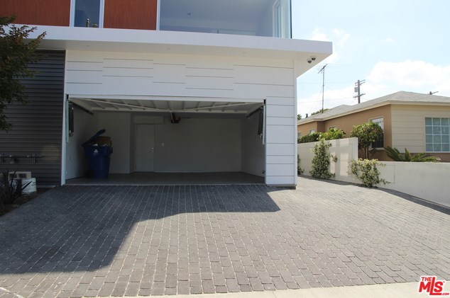 1724 Armacost Ave, Los Angeles CA  90025-3804 exterior