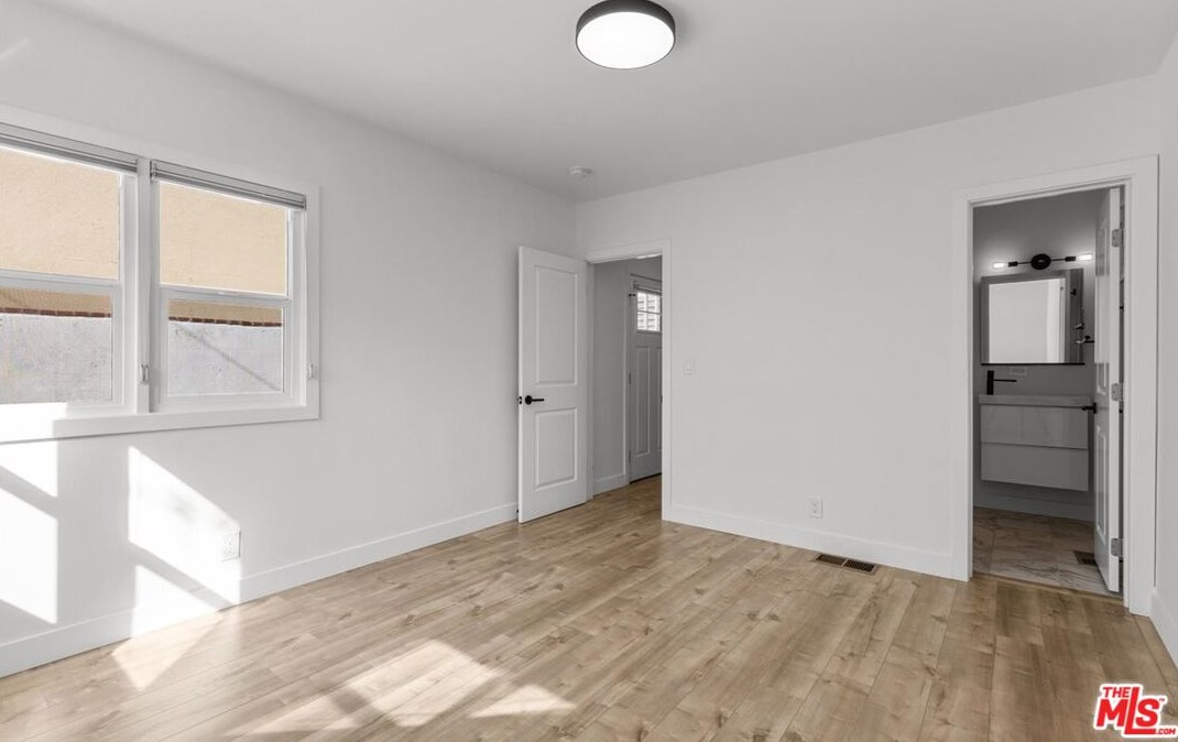 1848 Seigneur Ave, Los Angeles CA  90032-4026 exterior