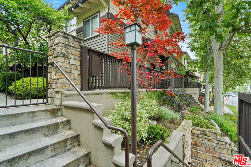 500 N Rosemead Blvd #15, Pasadena, CA 91107