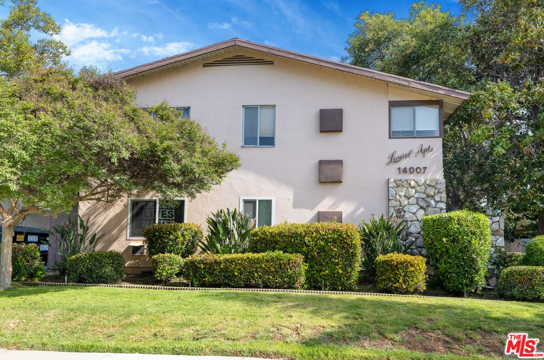 14007 Moorpark St, Van Nuys, CA 91423-3441