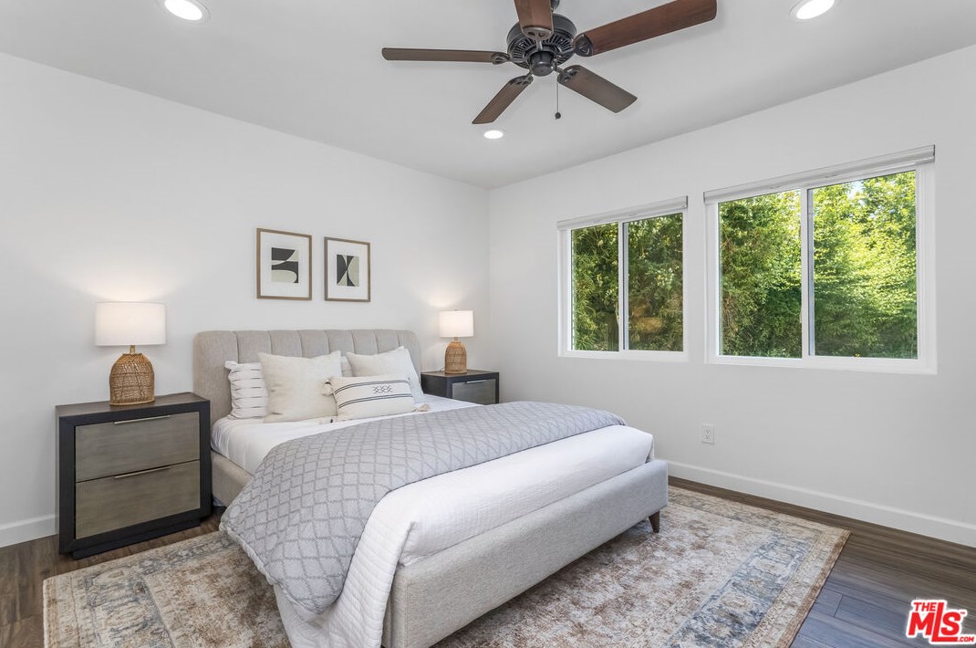 5932 Colbath Ave, Van Nuys CA  91401-4326 exterior