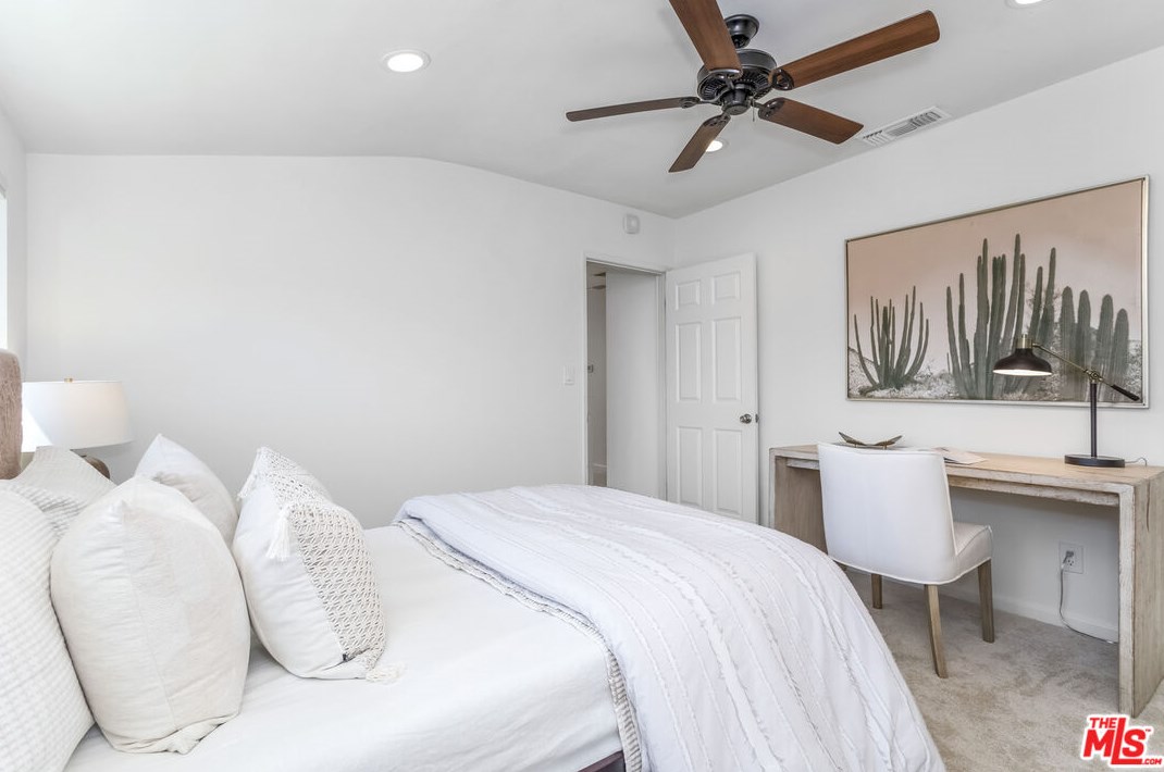 5932 Colbath Ave, Van Nuys CA  91401-4326 exterior