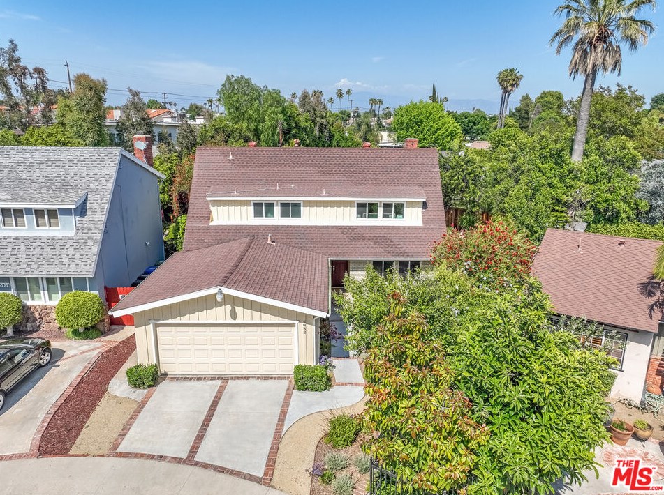 5932 Colbath Ave, Van Nuys CA  91401-4326 exterior