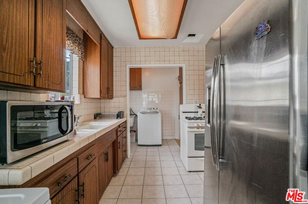 2707 Westgate Ave, Los Angeles CA  90064-3527 exterior