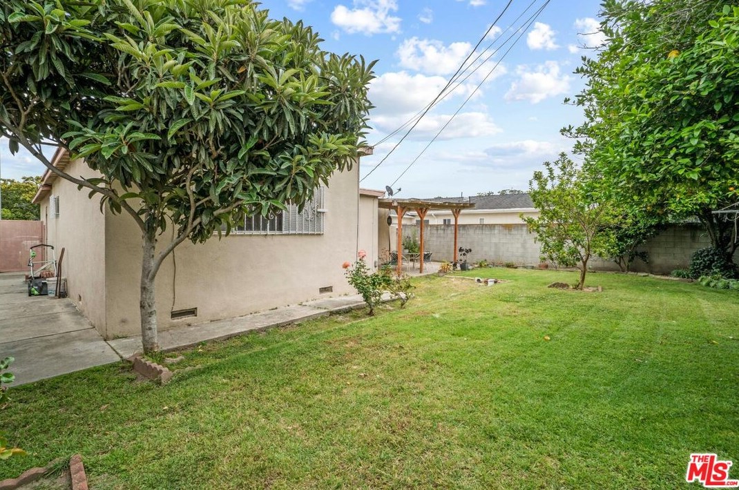 2707 Westgate Ave, Los Angeles CA  90064-3527 exterior
