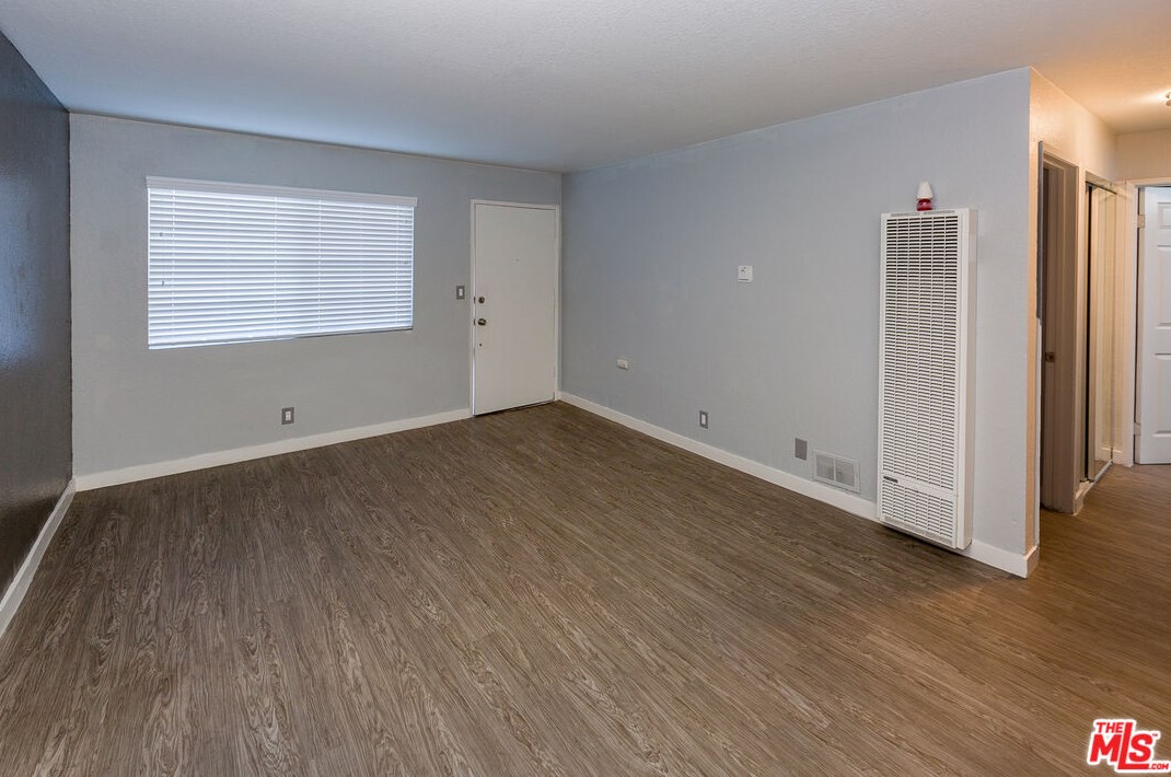 751 Cerritos Ave, Long Beach, CA 90813-4807