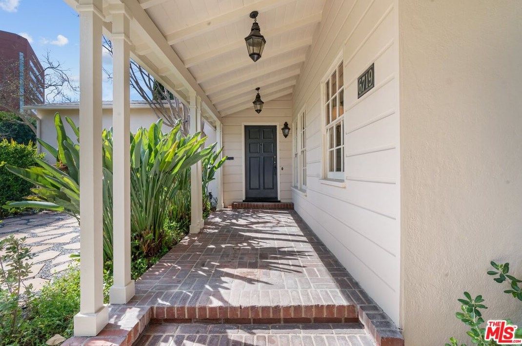 6719 Colgate Ave, Los Angeles, CA 90048
