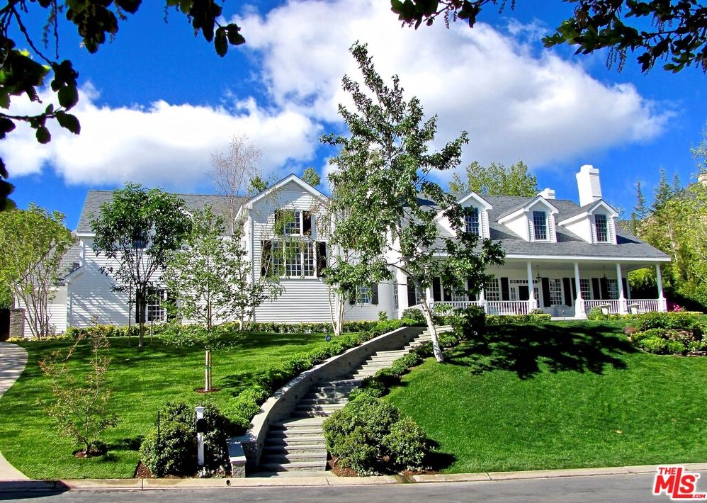 250 Garden Dr, Thousand Oaks CA 91361-5085 exterior