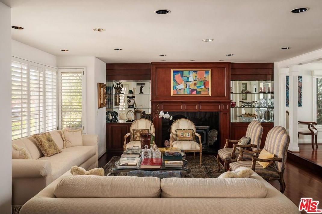 15524 Collina Strada, Los Angeles CA  90077-1514 exterior