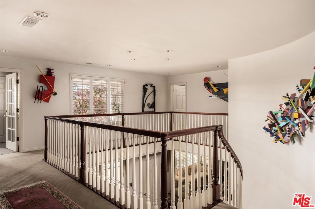 15524 Collina Strada, Los Angeles CA  90077-1514 exterior