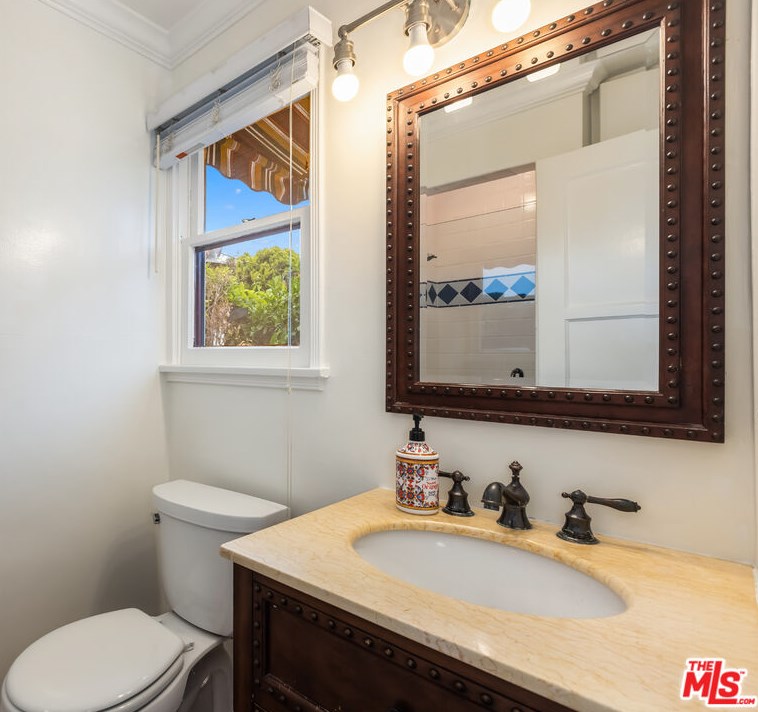 11348 Mccune Ave, Los Angeles CA  90066-3637 exterior