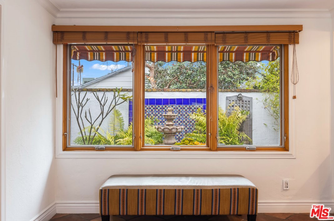 11348 Mccune Ave, Los Angeles CA  90066-3637 exterior