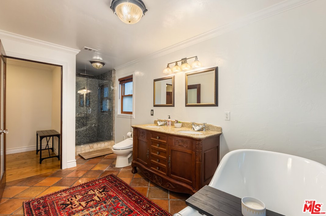 11348 Mccune Ave, Los Angeles CA  90066-3637 exterior